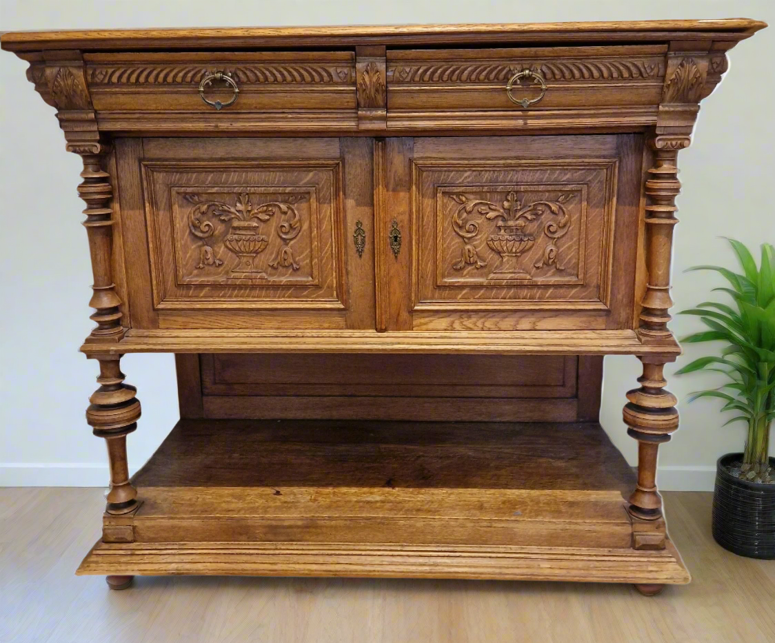 'Ansembourg' - Solid Wood Buffet Dresser