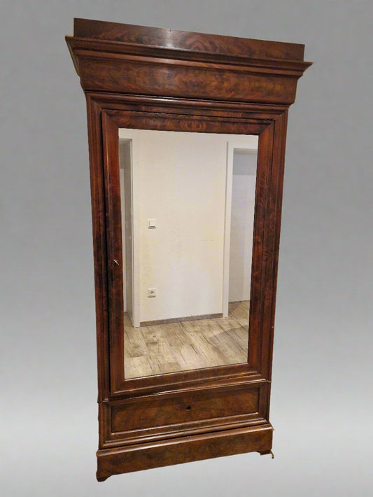 Baschleiden - Solid Wood Linen Cupboard