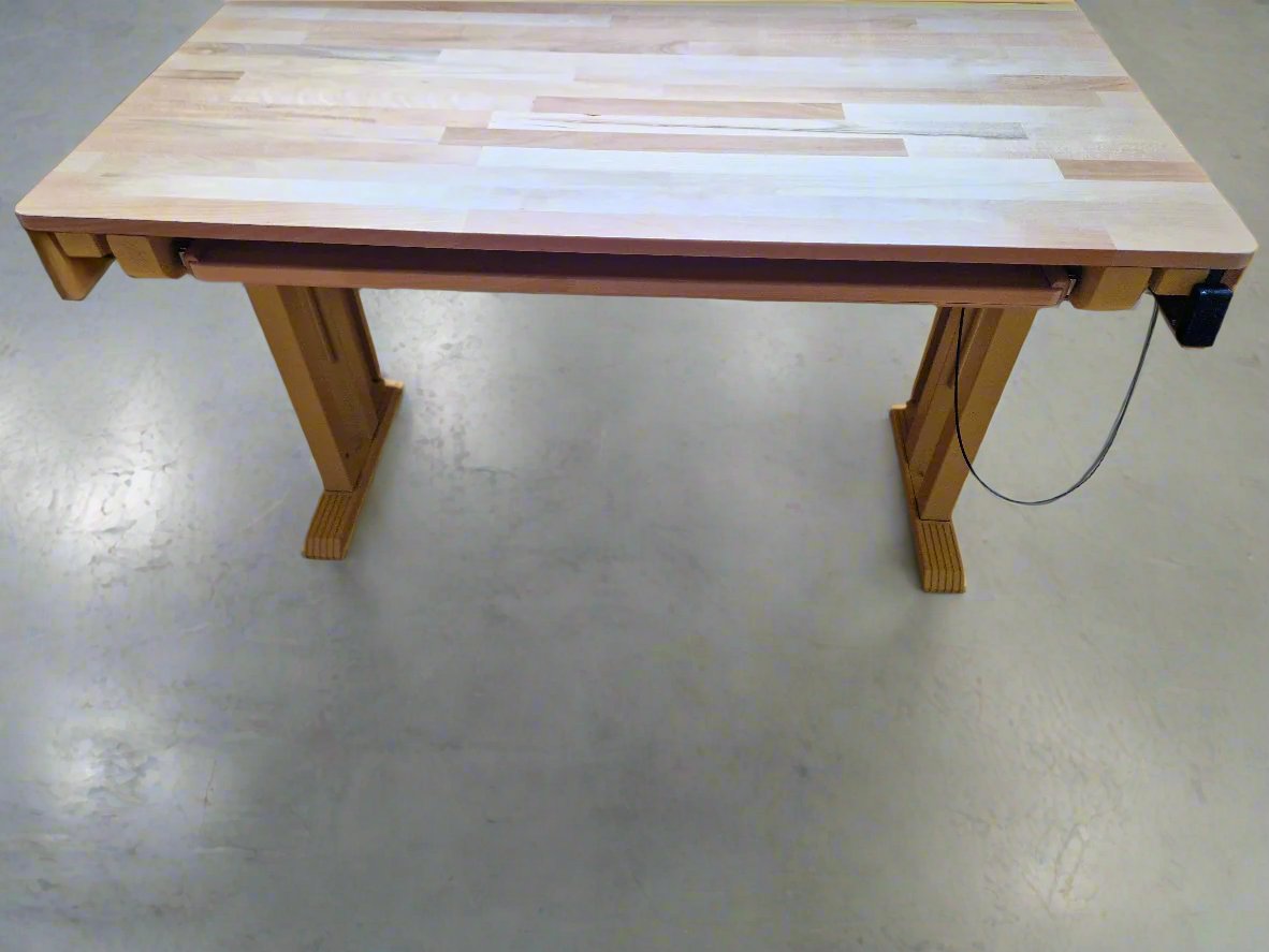 Bureau assis/debout réglable mécaniquement en bois de hêtre et métal « Binsfeld »